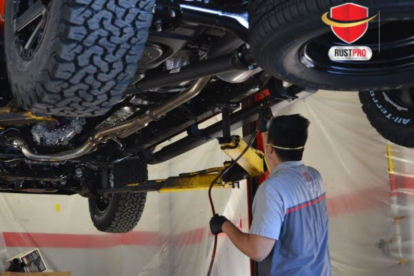 cairan pembersih karat mobil