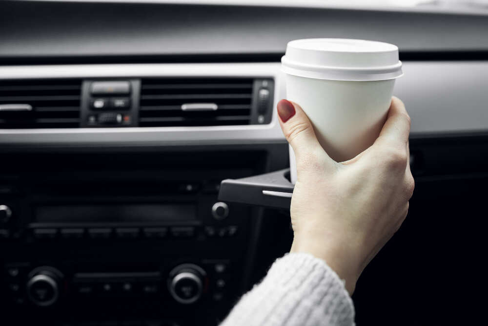 cara menghilangkan bau susu di mobil