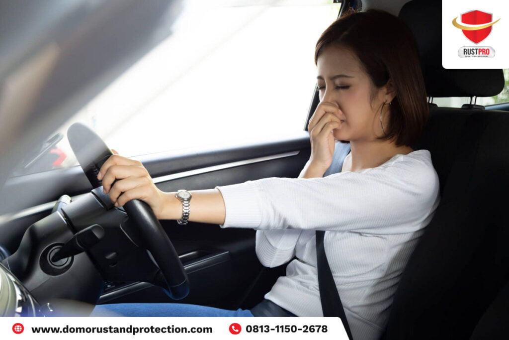 10 Cara Menghilangkan Bau Pesing di Mobil yang Efektif