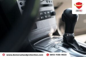 cara menghilangkan baret di dashboard mobil