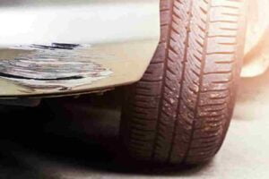 Penyebab Body Mobil Retak