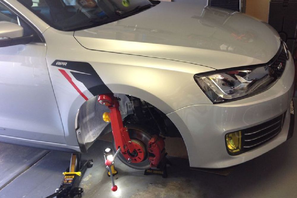 Roll Fender pada Mobil