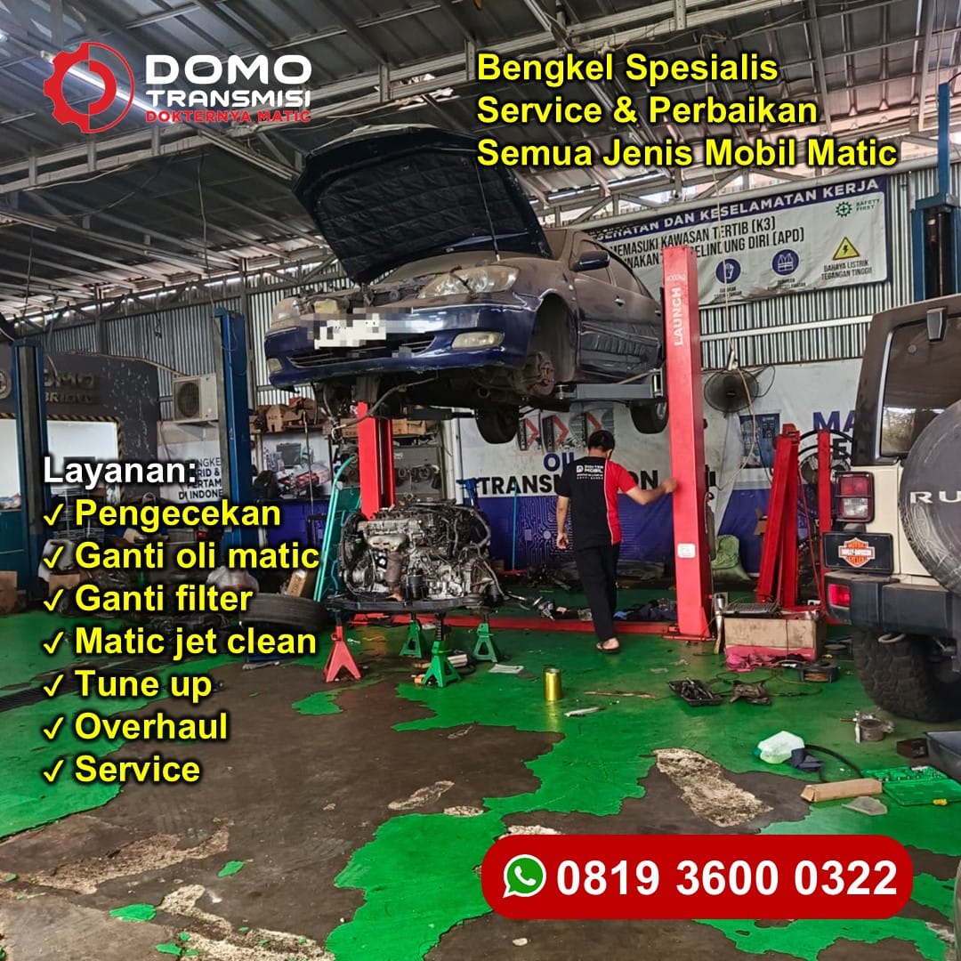 Teknisi di Bengkel Spesialis Kaki Kaki Mobil Matic Surabaya Andal